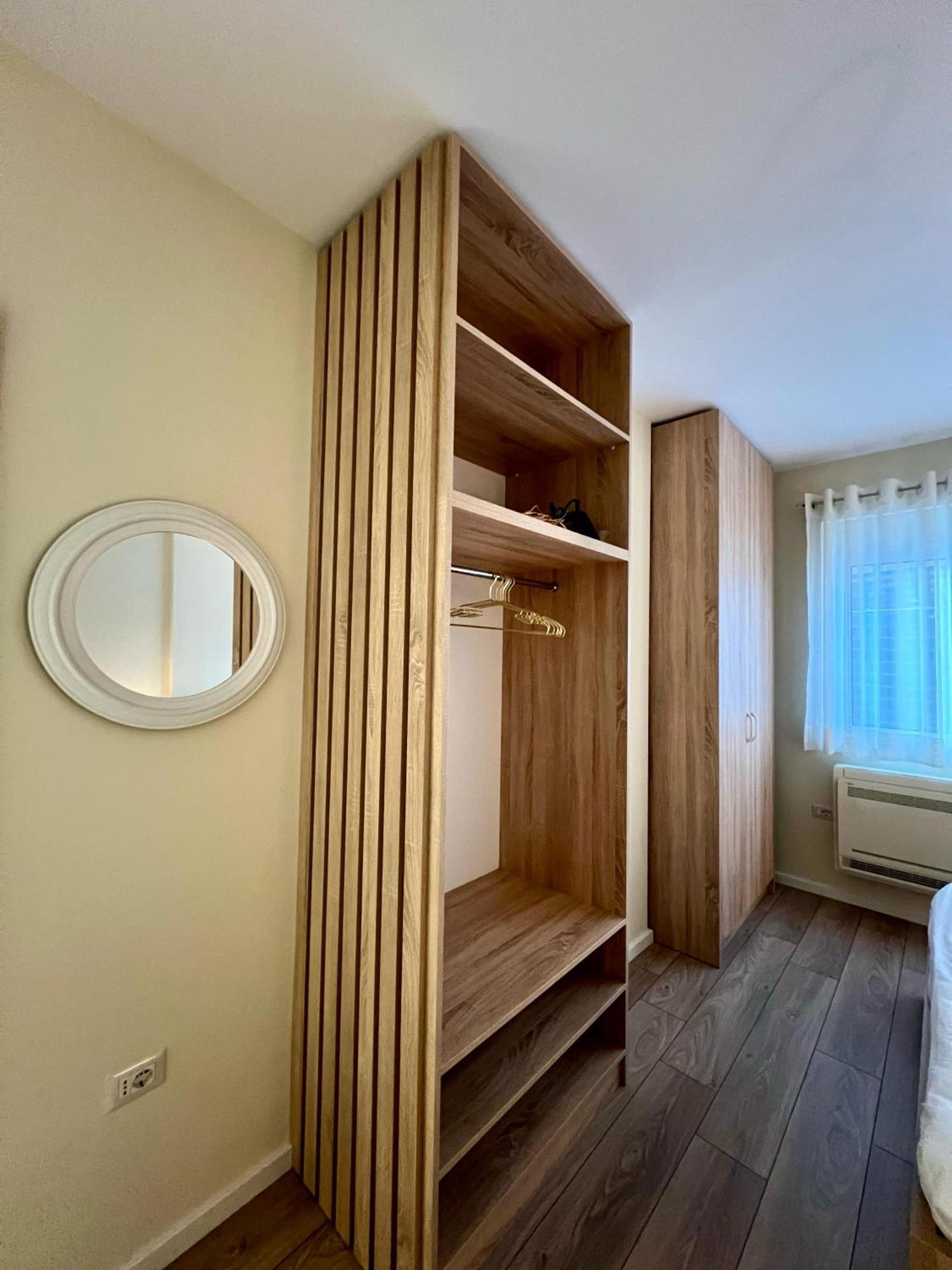 Apartament Metropolitan Charm: Cozy 1br In 7min To Skanderbeg *