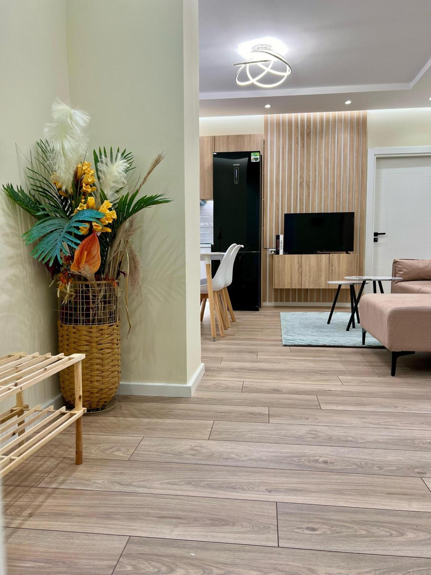 Metropolitan Charm: Cozy 1br In 7min To Skanderbeg Apartament