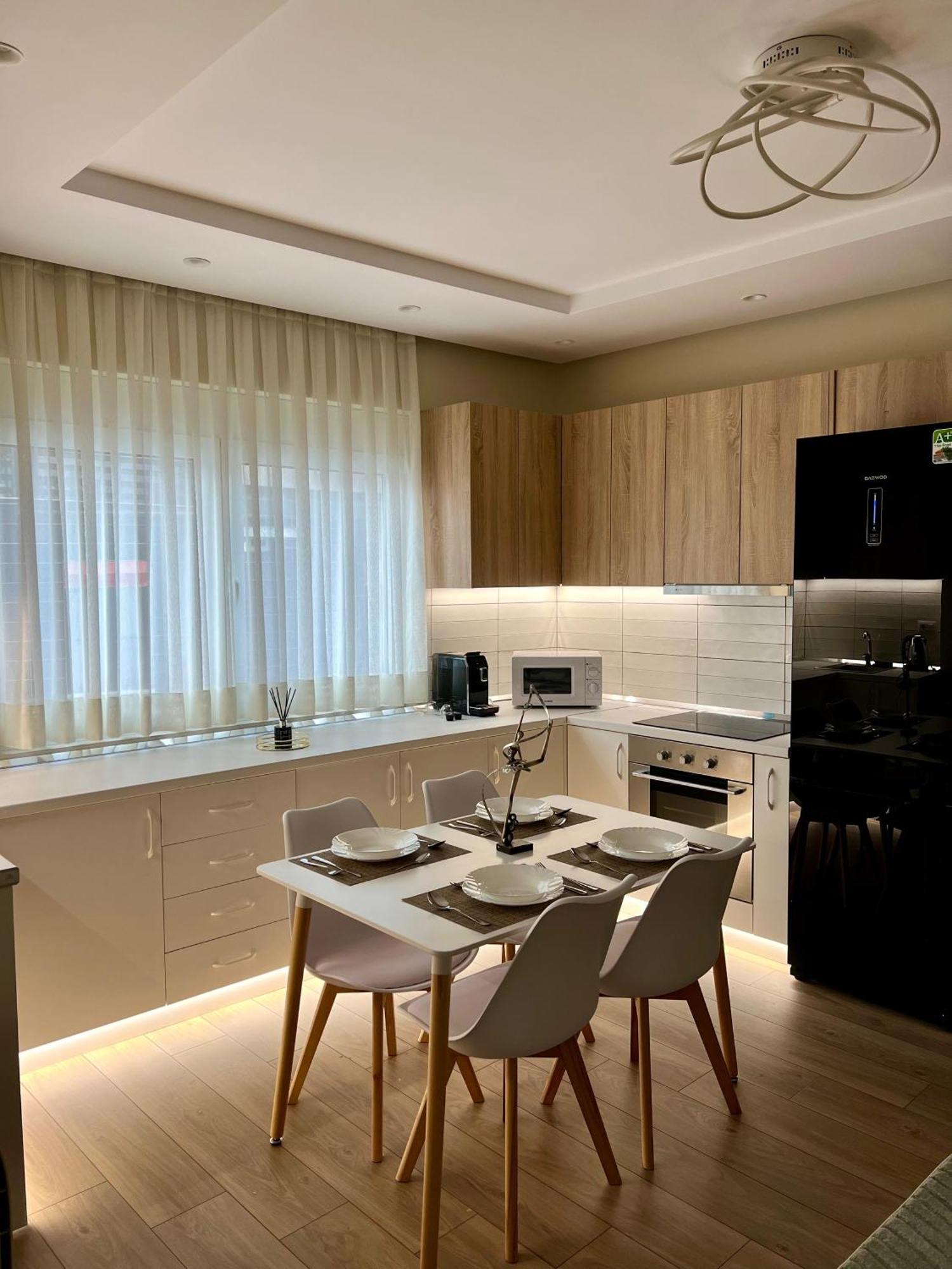 Metropolitan Charm: Cozy 1br In 7min To Skanderbeg Apartament *